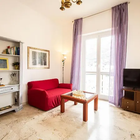 Finestra Sul Borgo Appartamento Finale Ligure