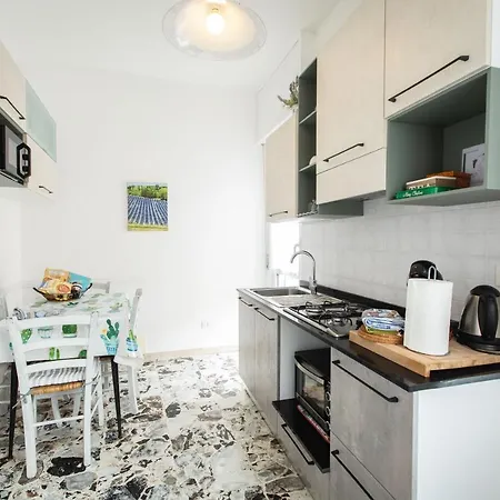 Finestra Sul Borgo * Финале Лигуре