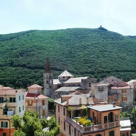 Finestra Sul Borgo