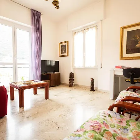 Finestra Sul Borgo Lägenhet