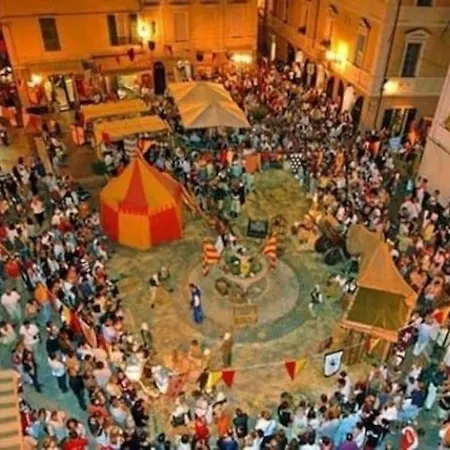 Finestra Sul Borgo * Finale Ligure