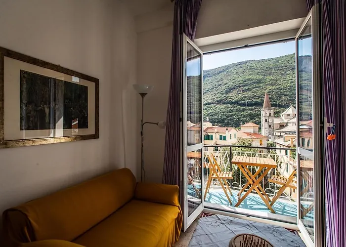 Lägenhet Finestra Sul Borgo Finale Ligure