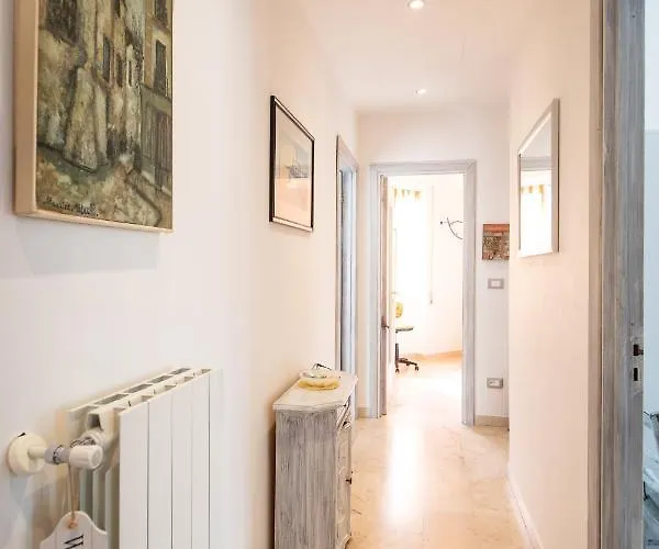 Lägenhet Finestra Sul Borgo